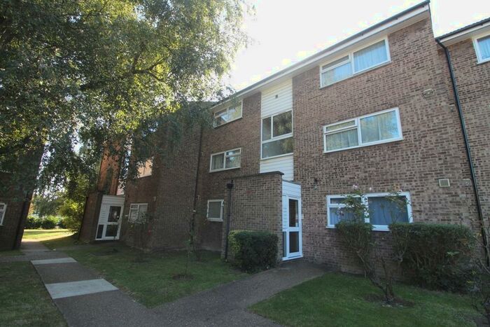 1 Bedroom Flat To Rent In Boston Court, Selhurst Road, South Norwood, SE25