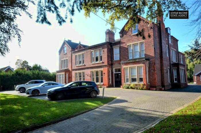 2 Bedroom Flat To Rent In Hazelmere House, Welholme Avenue, Grimsby DN32