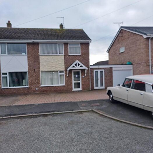 3 Bedroom Semi-Detached House To Rent In Bro Afallon, Denbigh, LL16