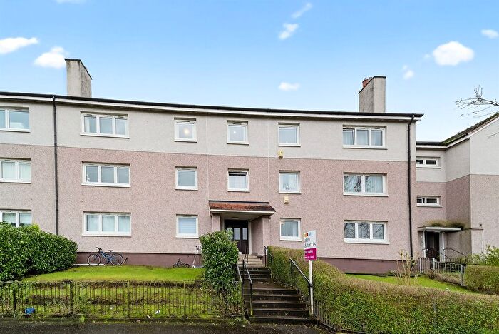 3 Bedroom Flat For Sale In Arnprior Road, Glasgow, G45
