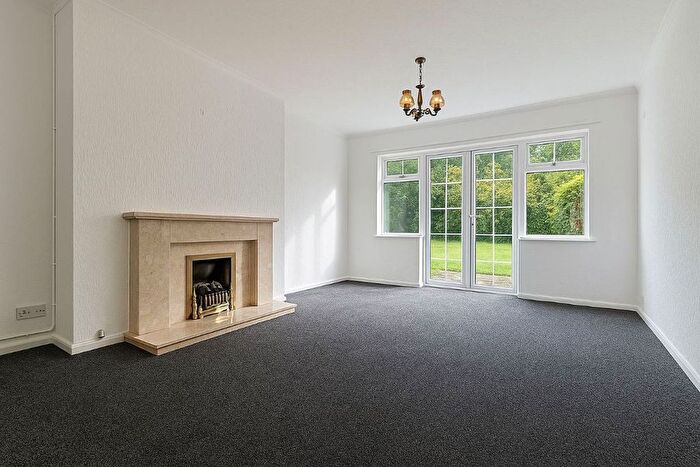 3 Bedroom Bungalow To Rent In Nutbrook Avenue, Coventry, CV4