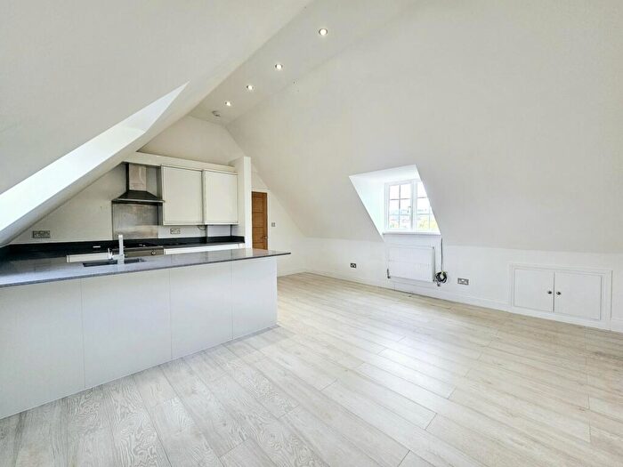1 Bedroom Flat To Rent In Widecombe Court, Lyttelton Road, Hampstead Garden Suburb, N2