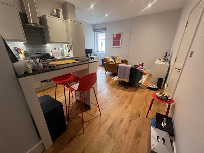1 Bedroom Flat To Rent In Newfoundland Circus, Bristol, BS2