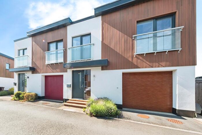 1 Bedroom Semi-Detached House For Sale In Tancred Grove, Ambrosden, Bicester, OX25