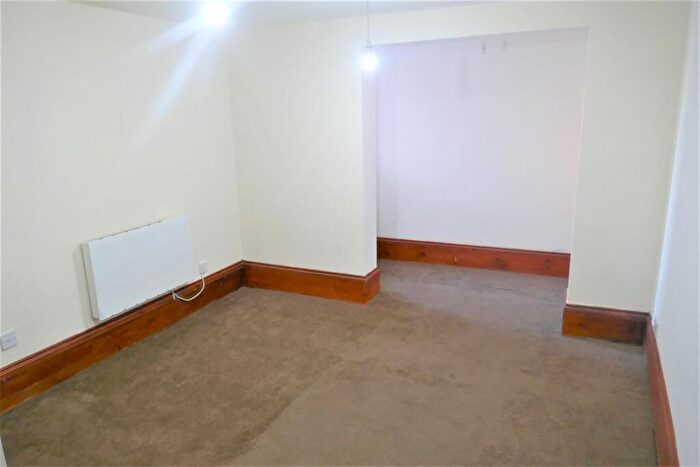 1 Bedroom Flat To Rent In Club Street, Kettering, Northants, NN16