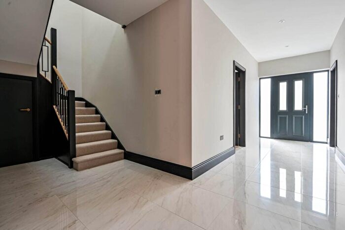 4 Bedroom Detached House To Rent In Connaught Road, Brookwood, Woking, GU24