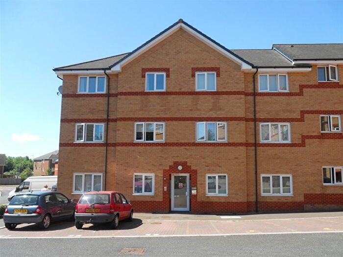 2 Bedroom Flat To Rent In Richmond Meech Drive, Ashford, TN24