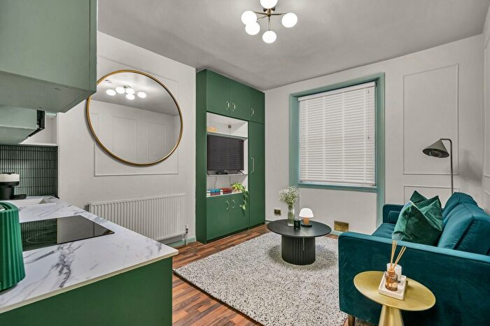 1 Bedroom Flat To Rent In Earl's Court, SW5