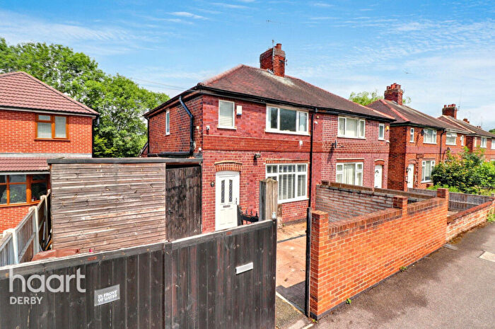 3 Bedroom Semi-Detached House For Sale In Bramfield Avenue, Derby, DE22