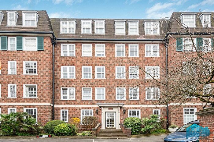 2 Bedroom Flat For Sale In Prince Arthur Road, Hampstead, London, NW3