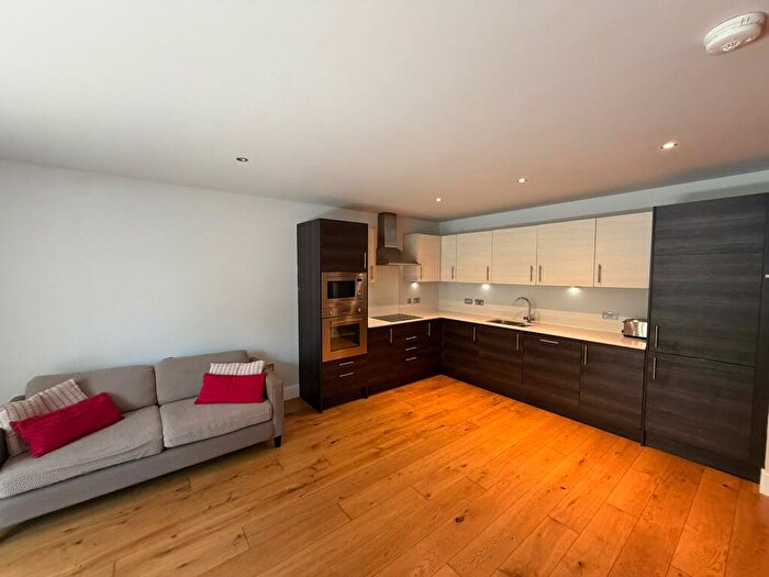 2 Bedroom Apartment To Rent In / Brandfield Street, Edinburgh, EH3