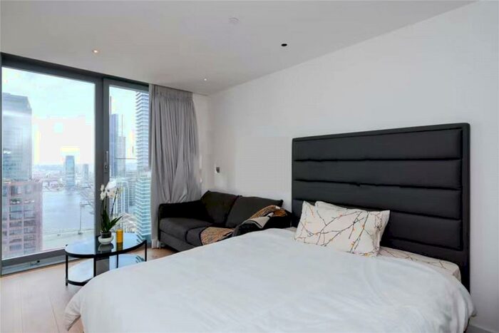 Studio To Rent In Landmark Pinnacle, Canary Wharf, E14