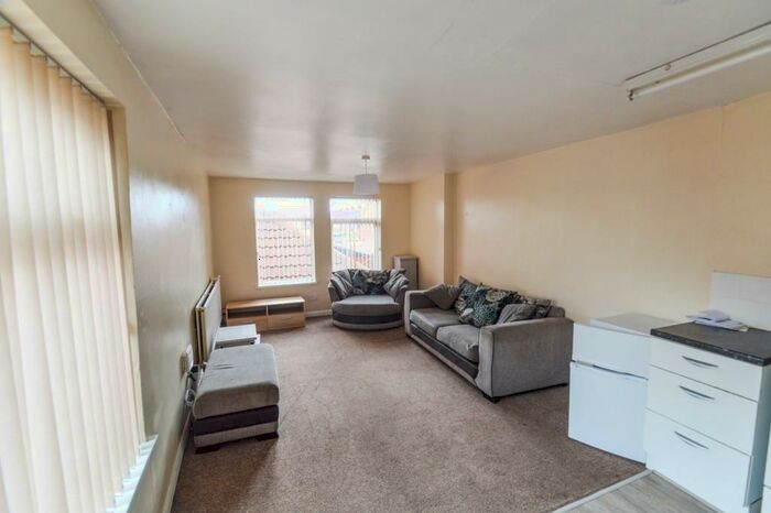 1 Bedroom Flat To Rent In Holderness Road, Hull, Yorkshire, HU9