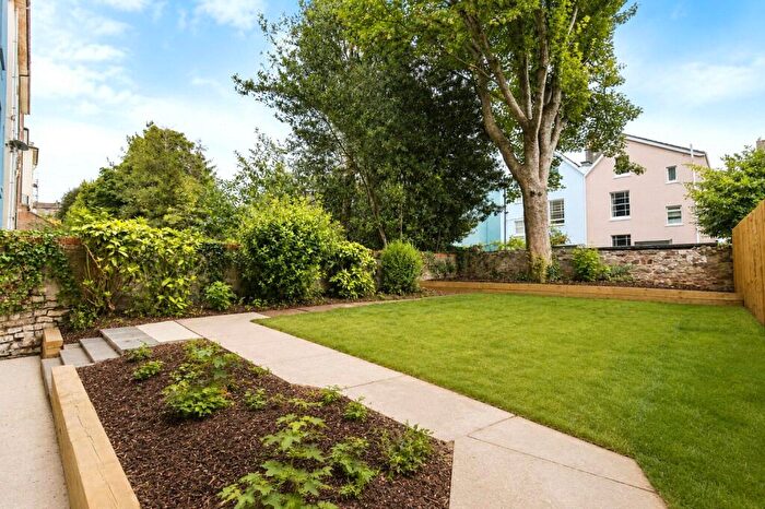 2 Bedroom Apartment For Sale In Chertsey Road, Bristol, BS6