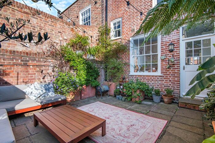 3 Bedroom Terraced House For Sale In Stour Street, Canterbury, Kent, CT1