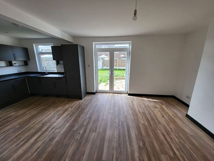 4 Bedroom Semi-Detached House To Rent In West Avenue, Golborne, Warrington, Lancashire, WA3