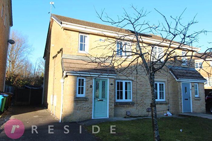 4 Bedroom Semi-Detached House For Sale In Wasp Mill Drive, Wardle, Rochdale, OL12