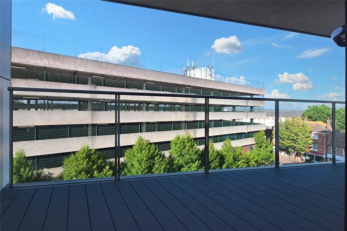 1 Bedroom Flat For Sale In Paul Street, Taunton, Somerset, TA1
