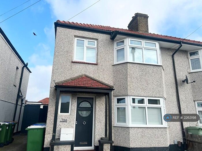 3 Bedroom Semi-Detached House To Rent In Elsa Road, Welling, DA16