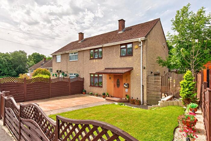 3 Bedroom Semi-Detached House For Sale In Waterbridge Road, Bristol, BS13