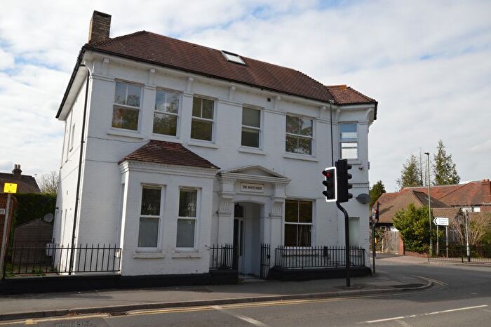 1 Bedroom Flat For Sale In Green Street, Sunbury-On-Thames, TW16