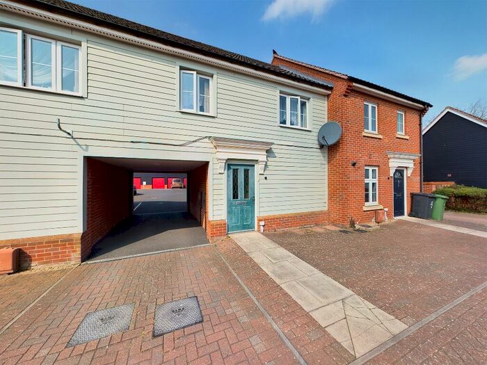 2 Bedroom Maisonette To Rent In Wellington Road, Carbrooke, IP25