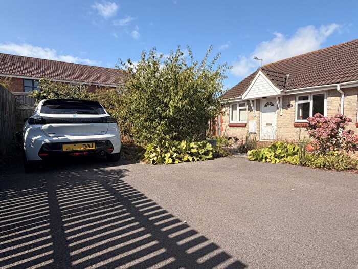 2 Bedroom Bungalow For Sale In Badger Rise, Portishead, Bristol, Somerset, BS20