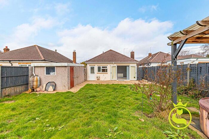 2 Bedroom Bungalow For Sale In Lambs Close, Poole, BH17