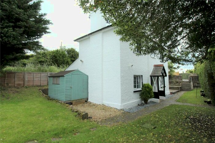 2 Bedroom Detached House To Rent In New Road, Northchurch, Berkhamsted, Hertfordshire, HP4