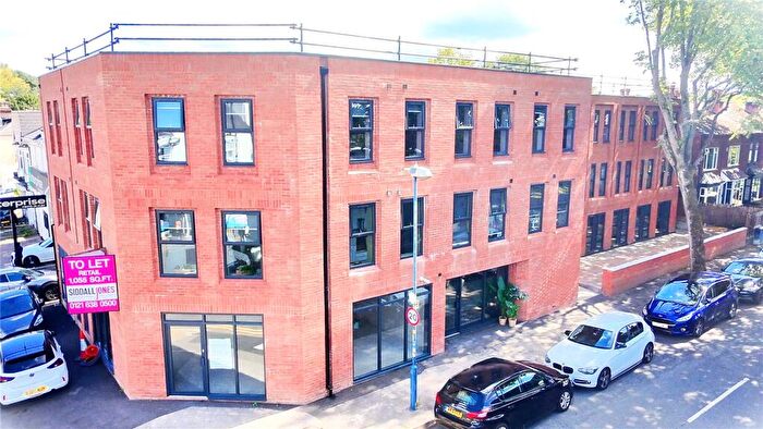 Apartment To Rent In - Pershore Road, Stirchley, Birmingham, B30