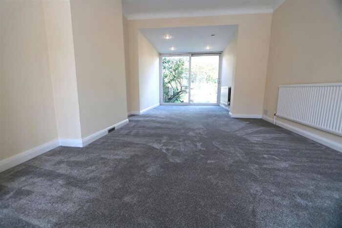 3 Bedroom Property To Rent In Hillcross Avenue, Morden, Surrey, SM4