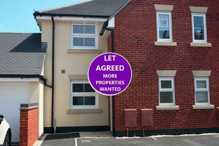 2 Bedroom Terraced House To Rent In Roscoff Road, Dawlish, EX7