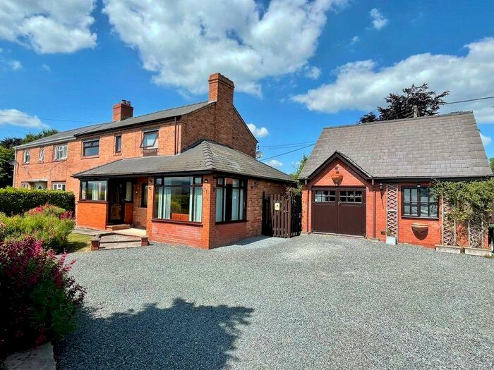 3 Bedroom Semi-Detached House For Sale In Bridge Sollars, HR4