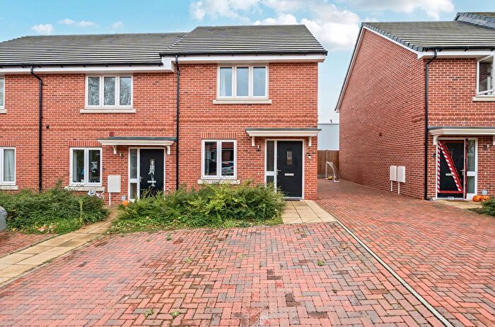 2 Bedroom Semi Detached House For Sale In Claves Crescent, Welwyn Garden City, Hertfordshire, AL7