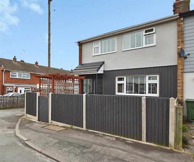 3 Bedroom End Of Terrace House For Sale In Stanley Avenue, Hornsea, HU18
