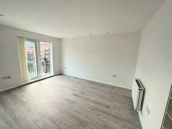 2 Bedroom Apartment To Rent In Ellerman Road, Liverpool, Merseyside, L3