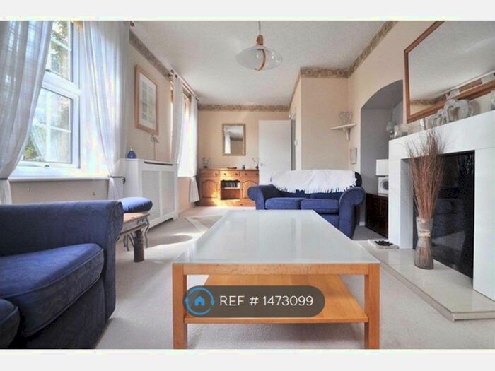 3 Bedroom Maisonette To Rent In Ryculff Square, London, SE3