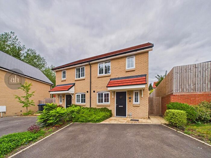 2 Bedroom Semi-Detached House For Sale In Ledinge Way, Haughley, IP14