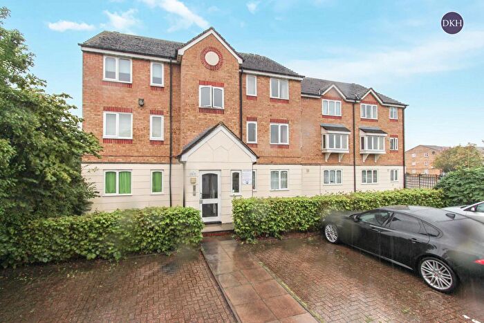 1 Bedroom Flat To Rent In Alderney House, Scammell Way, Watford, WD18