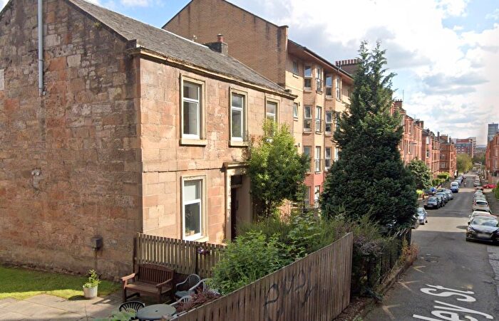 2 Bedroom Flat To Rent In Apsley Street, G11