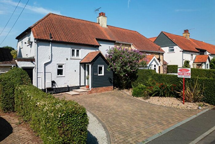 3 Bedroom Semi Detached House For Sale In Tanners Hill Gardens, Hythe, CT21
