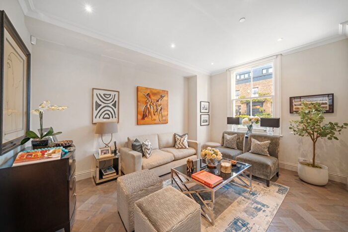 6 Bedroom Terraced House For Sale In Britannia Road, London, SW6
