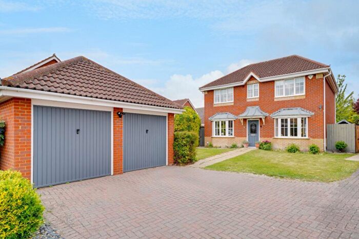 4 Bedroom Detached House For Sale In Redwing Rise, Royston, SG8