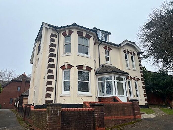 2 Bedroom Flat To Rent In Thorold Road, Southampton, SO18