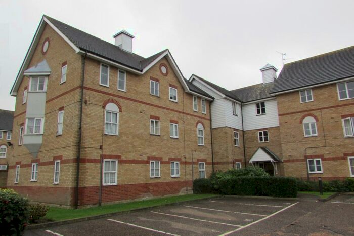 1 Bedroom Flat To Rent In Lyndbourne Court, London Road, Benfleet, SS7