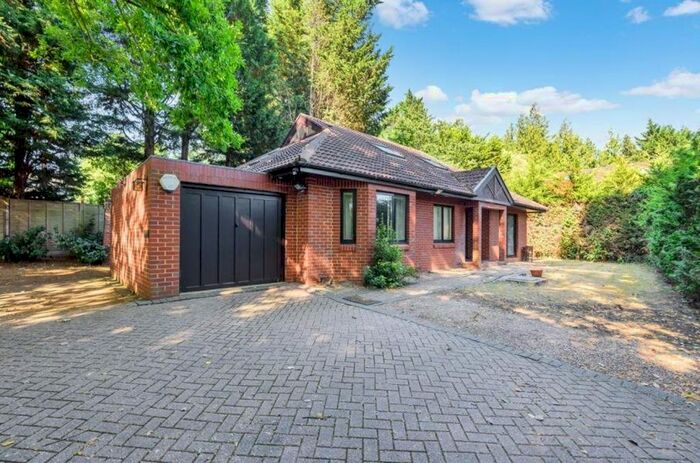 3 Bedroom Property To Rent In Potter Street Hill, Pinner, HA5