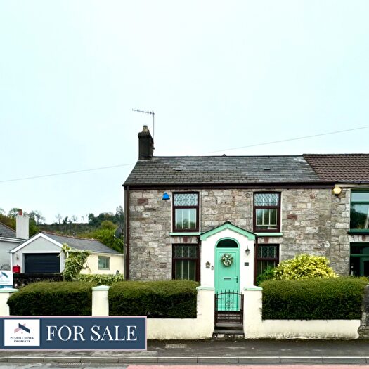 3 Bedroom Cottage For Sale In Chapel Road, Penderyn, Aberdare, Mid Glamorgan, CF44