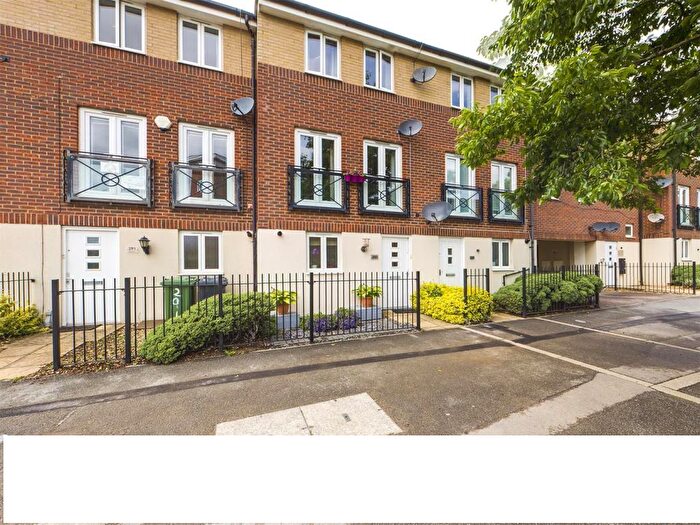 3 Bedroom Town House To Rent In Eagle Way, Hampton Centre, Peterborough, Cambridgeshire, PE7