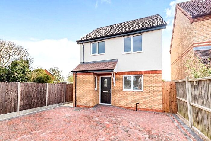 3 Bedroom Detached House To Rent In Rose Cottages, High Street, Arlesey, Bedfordshire, SG15