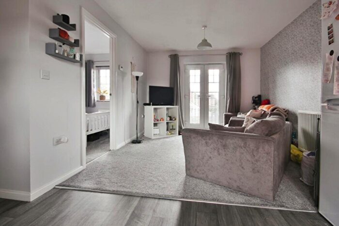 1 Bedroom Apartment For Sale In Woodheys Park, Kingswood, Hull, HU7